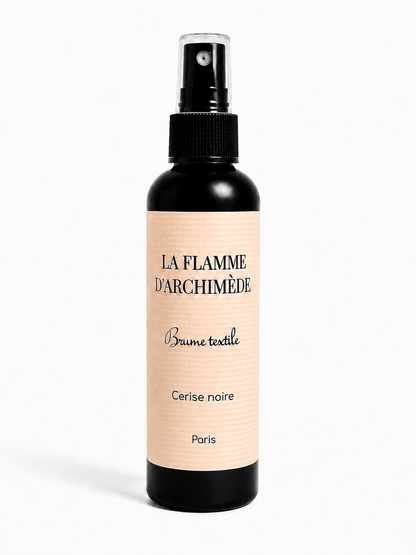 Brume textile cerise noire
